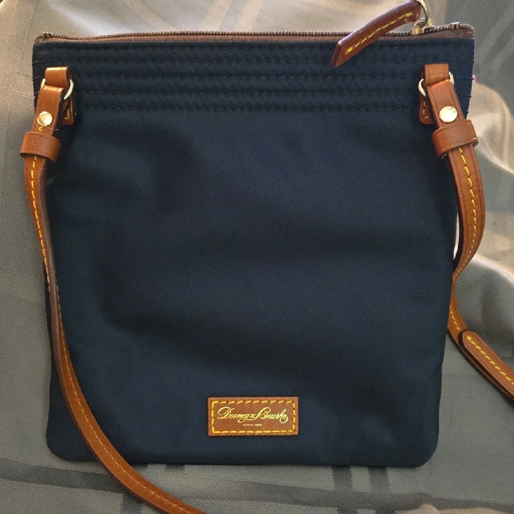 Stylish Multicolor Crossbody Bag - Picture 2 of 11